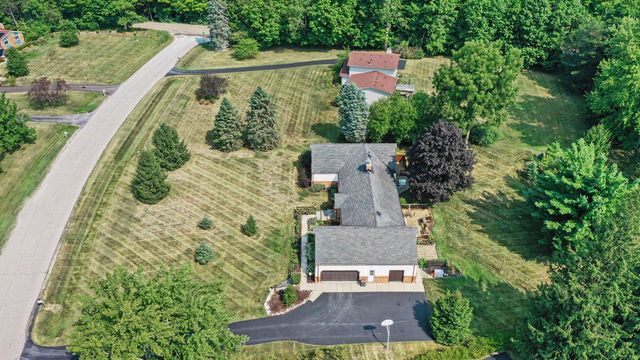 8569 Roundhill Court, York Twp, MI 48176
