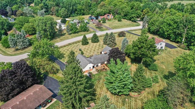 8569 Roundhill Court, York Twp, MI 48176