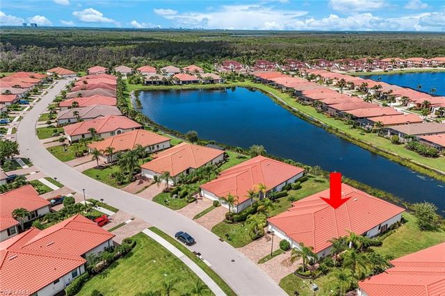 1427 Oceania DR S, Naples, FL 34113