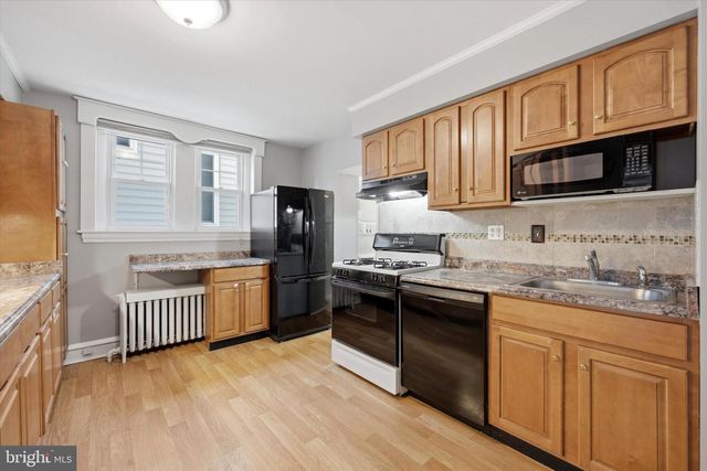 114 W 11TH AVE, Conshohocken, PA 19428