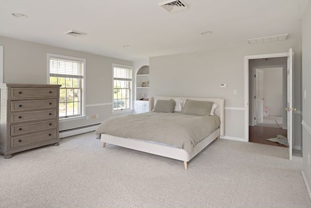 18 Nob Way, Lowell, MA 01852