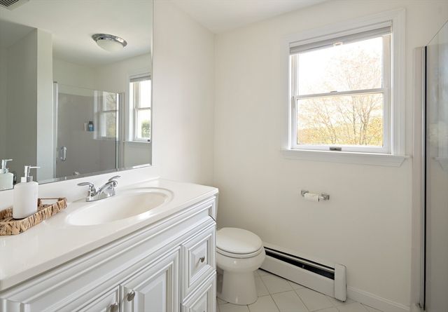 18 Nob Way, Lowell, MA 01852