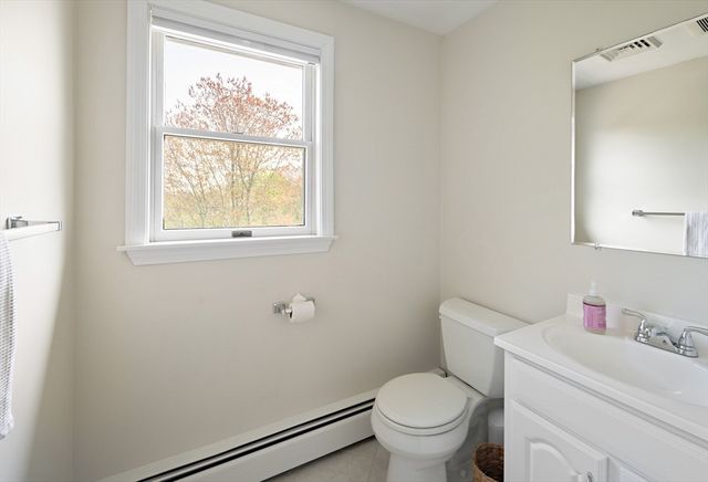 18 Nob Way, Lowell, MA 01852
