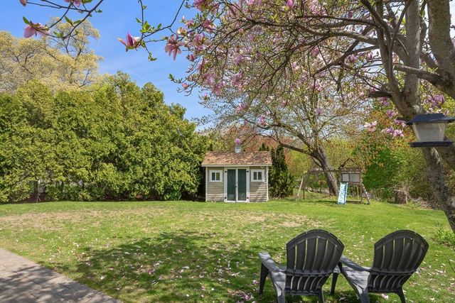18 Nob Way, Lowell, MA 01852