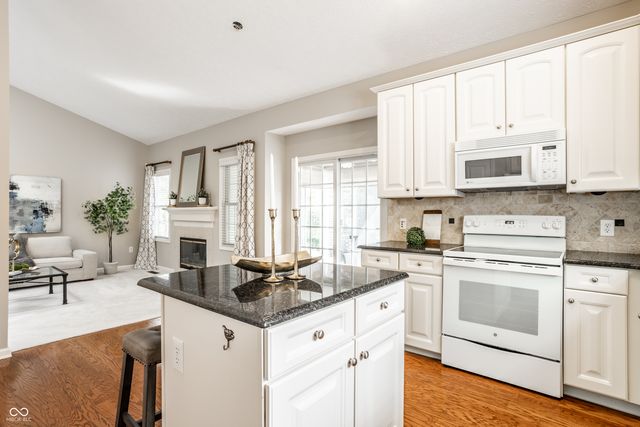 15215 Declaration Drive, Westfield, IN 46074