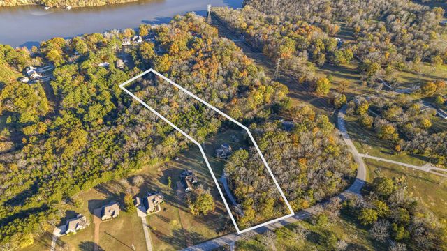 1945 Mann Rd, Lebanon, TN 37087