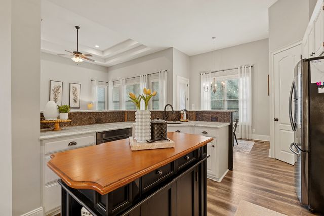 1945 Mann Rd, Lebanon, TN 37087