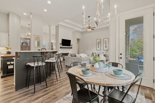 1945 Mann Rd, Lebanon, TN 37087