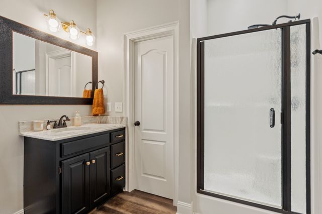 1945 Mann Rd, Lebanon, TN 37087