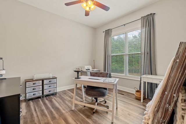 1945 Mann Rd, Lebanon, TN 37087