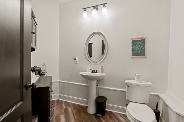 1945 Mann Rd, Lebanon, TN 37087