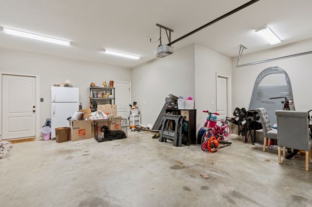 1945 Mann Rd, Lebanon, TN 37087