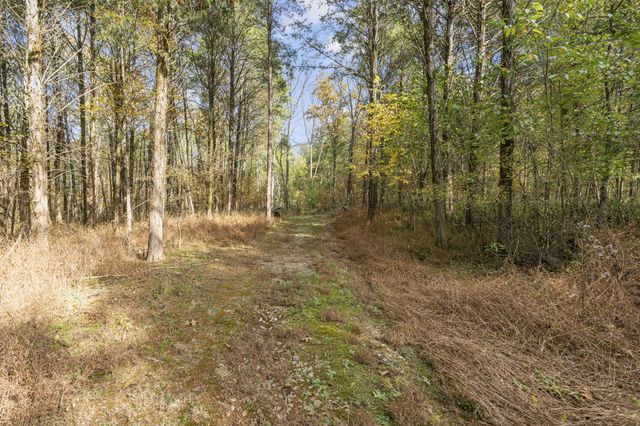 1945 Mann Rd, Lebanon, TN 37087