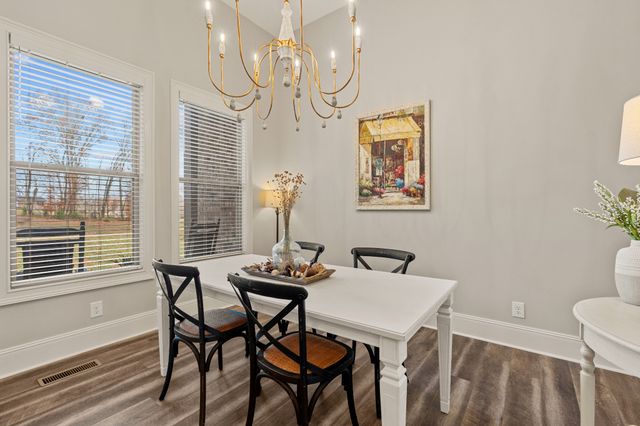 1945 Mann Rd, Lebanon, TN 37087