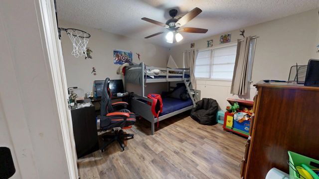 735 Urban St, Sulphur, LA 70663