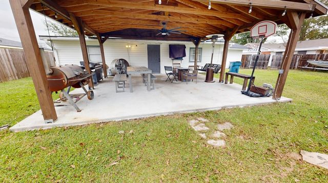 735 Urban St, Sulphur, LA 70663