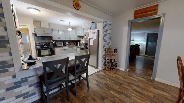 735 Urban St, Sulphur, LA 70663