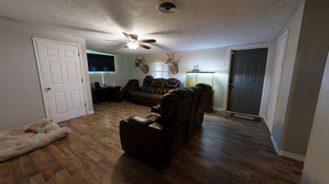 735 Urban St, Sulphur, LA 70663