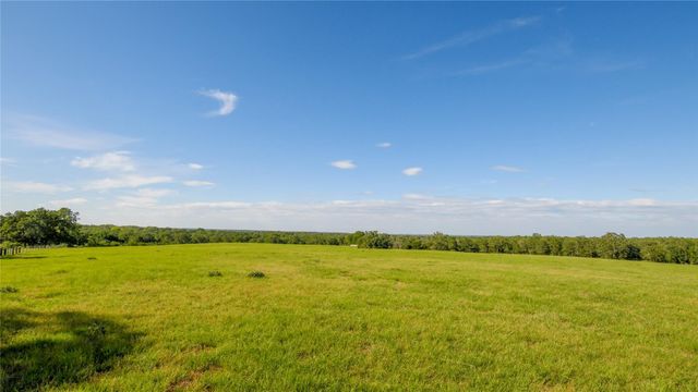 2628 County Road 316, Lexington, TX 78947