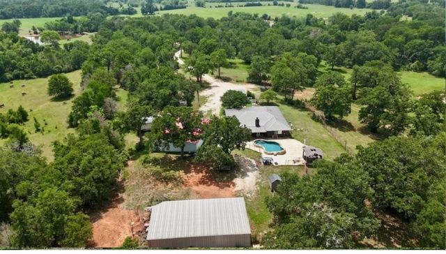 2628 County Road 316, Lexington, TX 78947