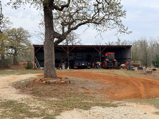 2628 County Road 316, Lexington, TX 78947