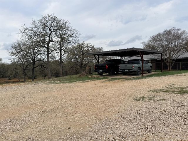 2628 County Road 316, Lexington, TX 78947