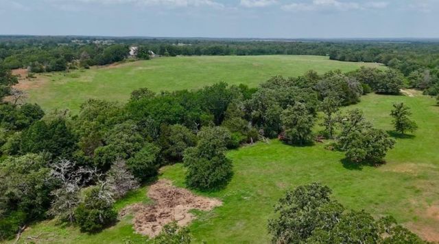 2628 County Road 316, Lexington, TX 78947