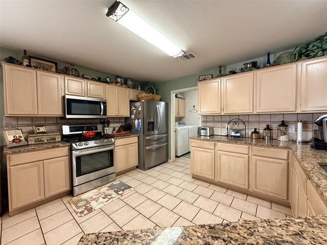 2628 County Road 316, Lexington, TX 78947