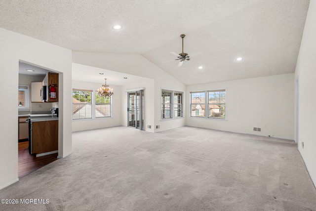 11 Rothwell Drive 11D, Monroe, NJ 08831