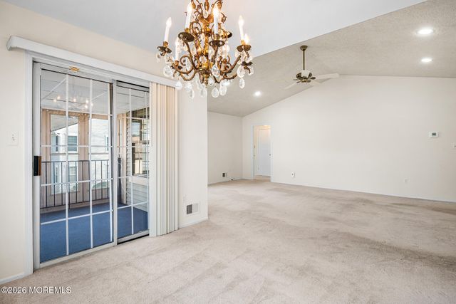 11 Rothwell Drive 11D, Monroe, NJ 08831