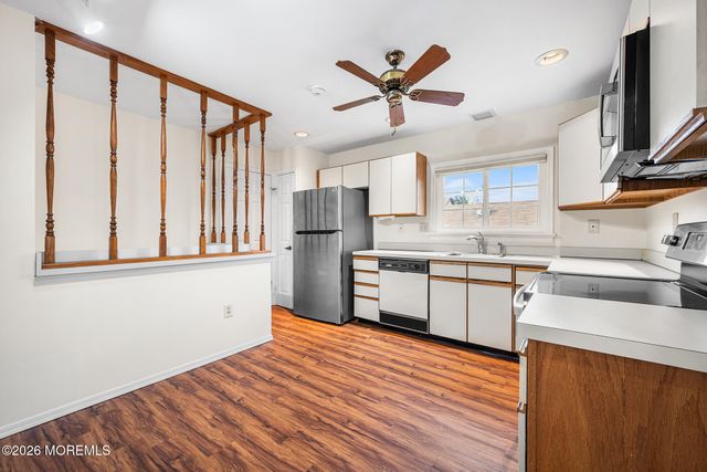 11 Rothwell Drive 11D, Monroe, NJ 08831