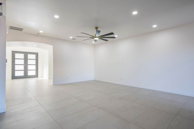 1709 22ND Avenue SE, Rio Rancho, NM 87124