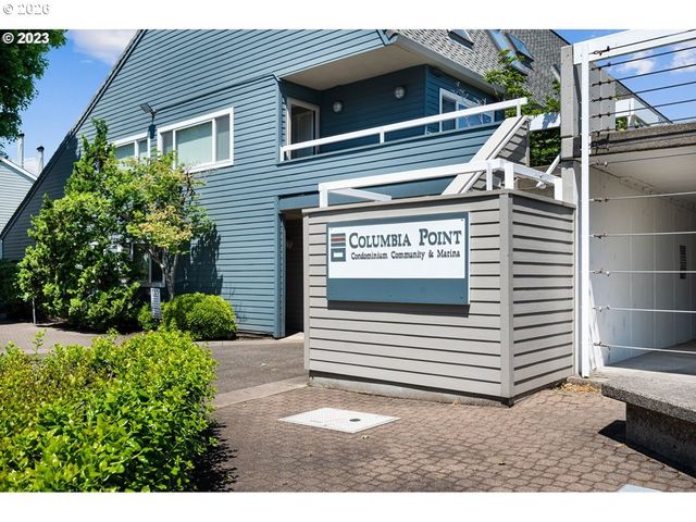 81 N HAYDEN BAY Dr, Portland, OR 97217