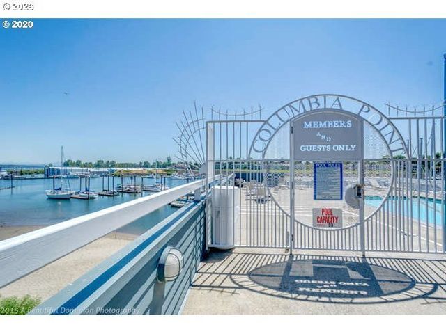 81 N HAYDEN BAY Dr, Portland, OR 97217