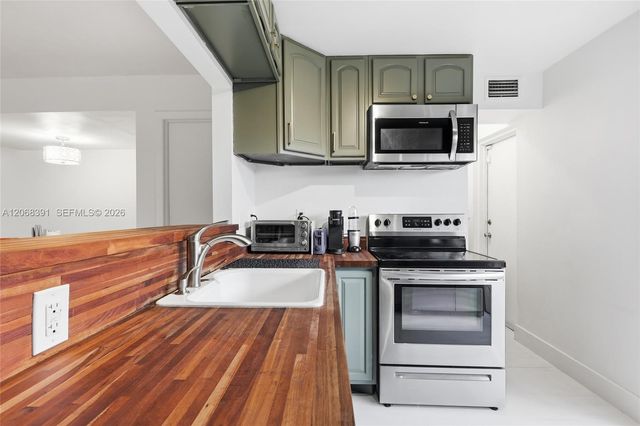 8823 NE 4th Ave Road 8823, Miami Shores, FL 33138