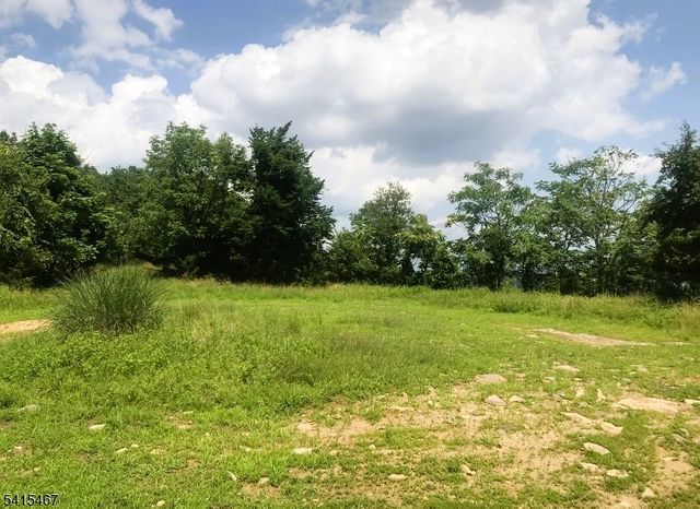 6 Columbus Ave, Totowa Boro, NJ 07512