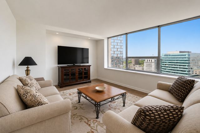 5201 S Cornell Street 16E, Chicago, IL 60615