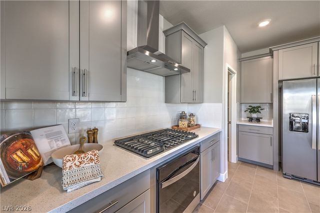 1000 Gentle Swan, Henderson, NV 89011
