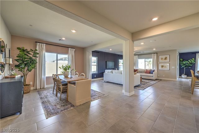 1000 Gentle Swan, Henderson, NV 89011