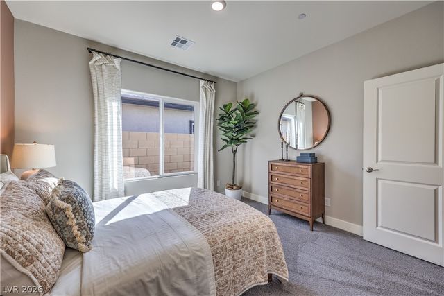 1000 Gentle Swan, Henderson, NV 89011