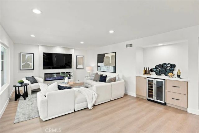 21891 Summerwind, Huntington Beach, CA 92646