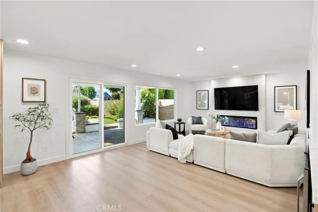 21891 Summerwind, Huntington Beach, CA 92646