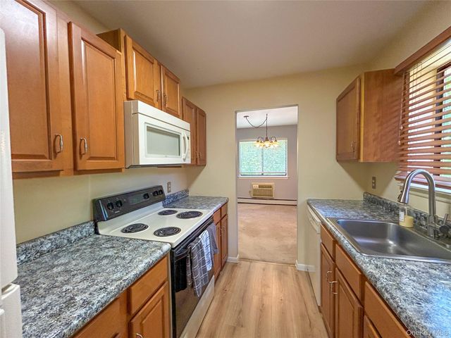 5 Loudon Drive 9, Fishkill, NY 12524
