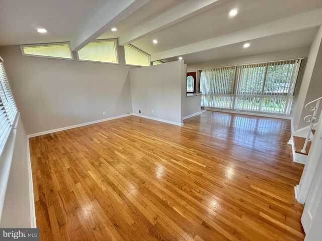 7700 GLENISTER DR, Springfield, VA 22152