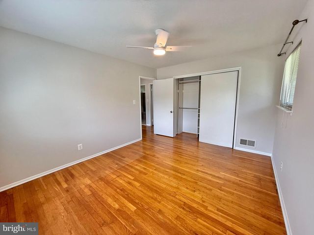 7700 GLENISTER DR, Springfield, VA 22152