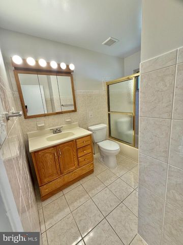 7700 GLENISTER DR, Springfield, VA 22152