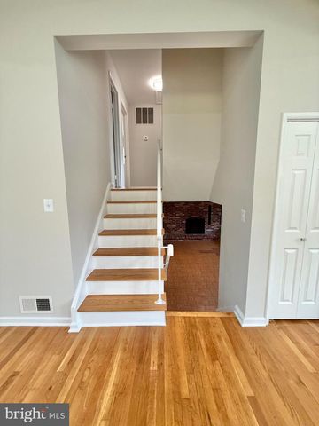 7700 GLENISTER DR, Springfield, VA 22152