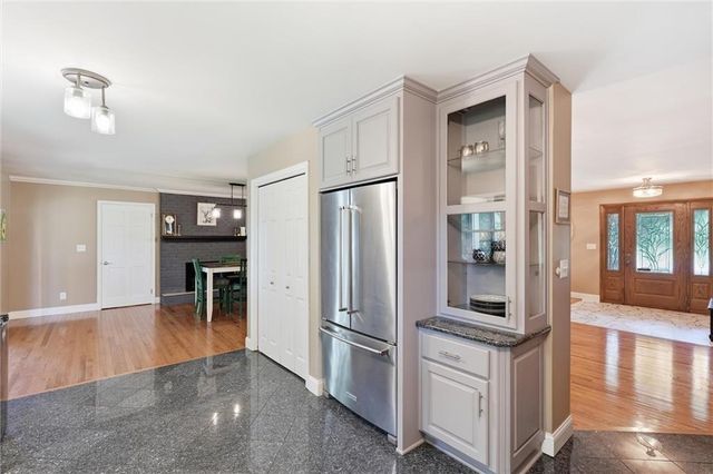 743 Linda Lane, Bonner Springs, KS 66012