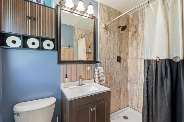 743 Linda Lane, Bonner Springs, KS 66012