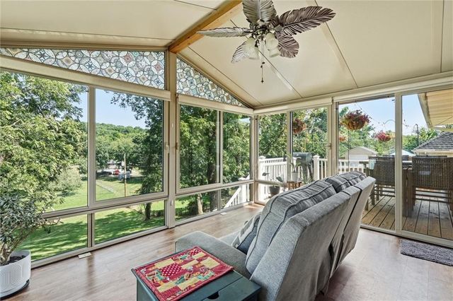 743 Linda Lane, Bonner Springs, KS 66012
